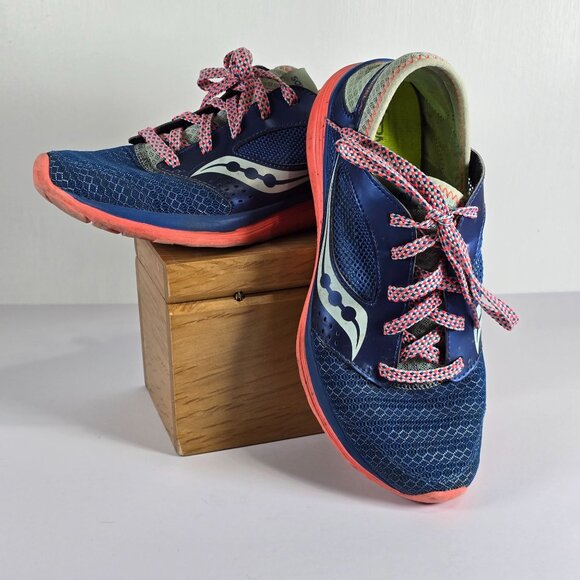 Saucony Women's Kineta Relay Running Shoe Blue/Pink, Size 9.5 - Picture 1 of 7